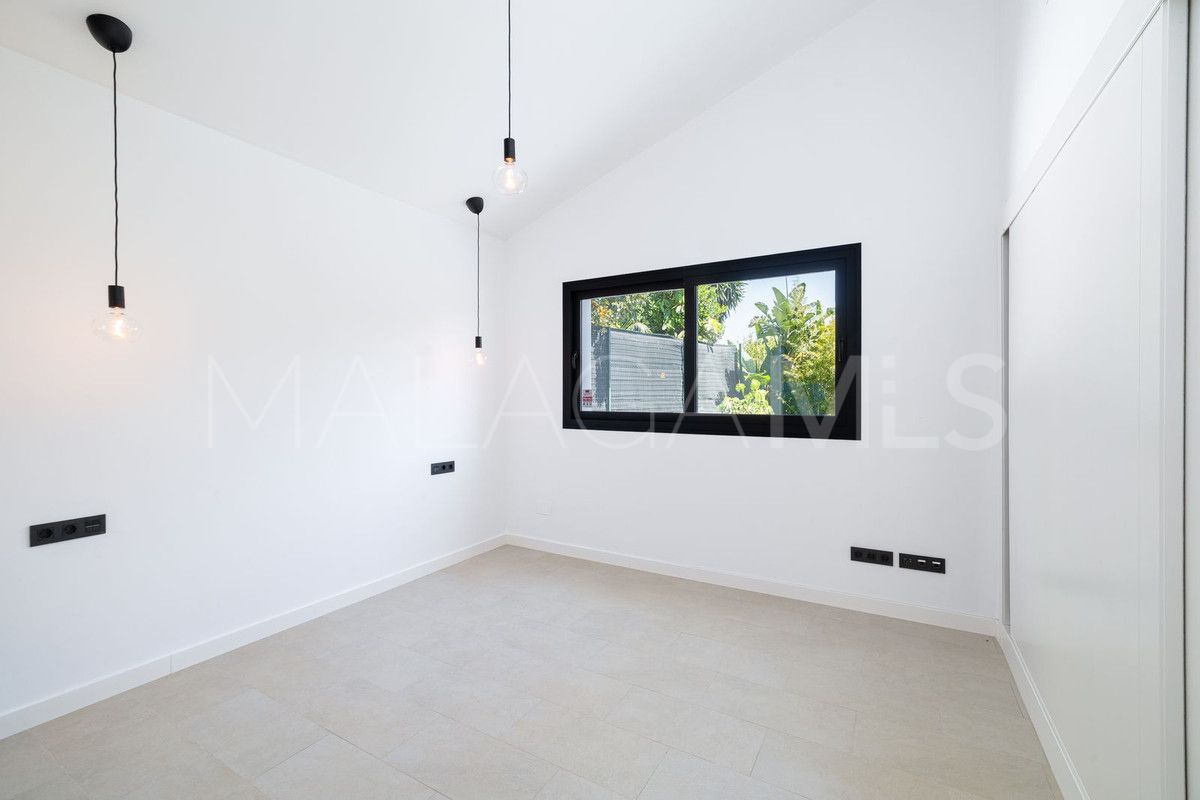 San Pedro de Alcantara, villa with 4 bedrooms for sale