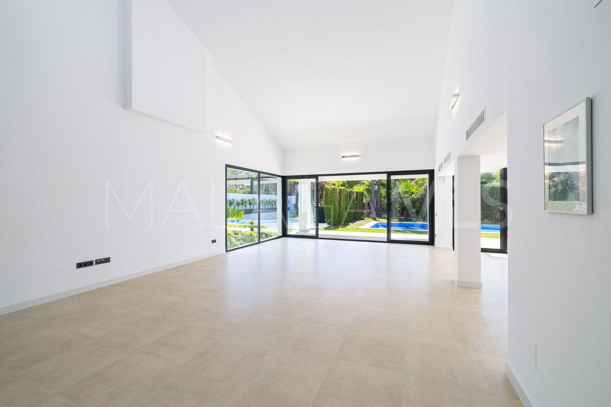 San Pedro de Alcantara, villa with 4 bedrooms for sale