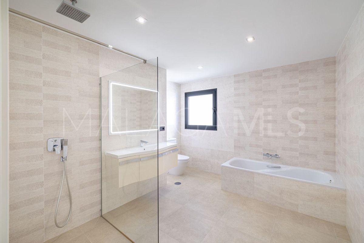 San Pedro de Alcantara, villa with 4 bedrooms for sale