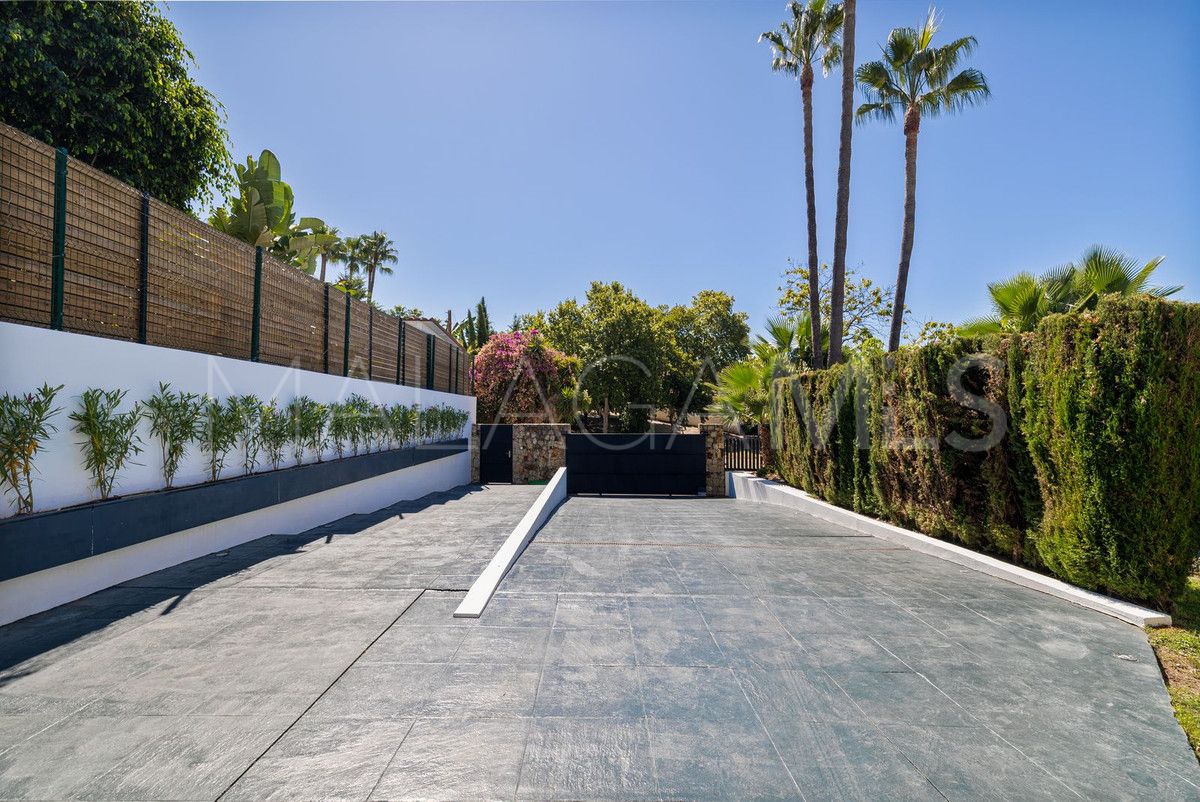 San Pedro de Alcantara, villa with 4 bedrooms for sale