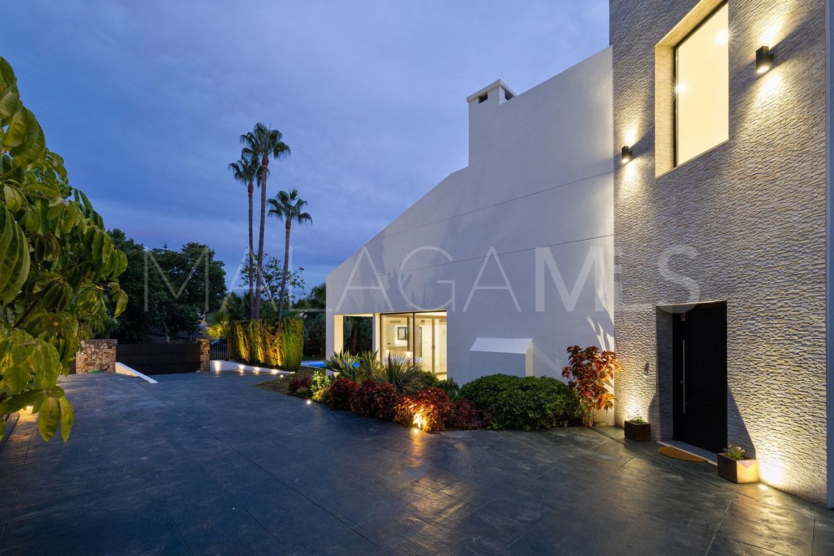 San Pedro de Alcantara, villa with 4 bedrooms for sale