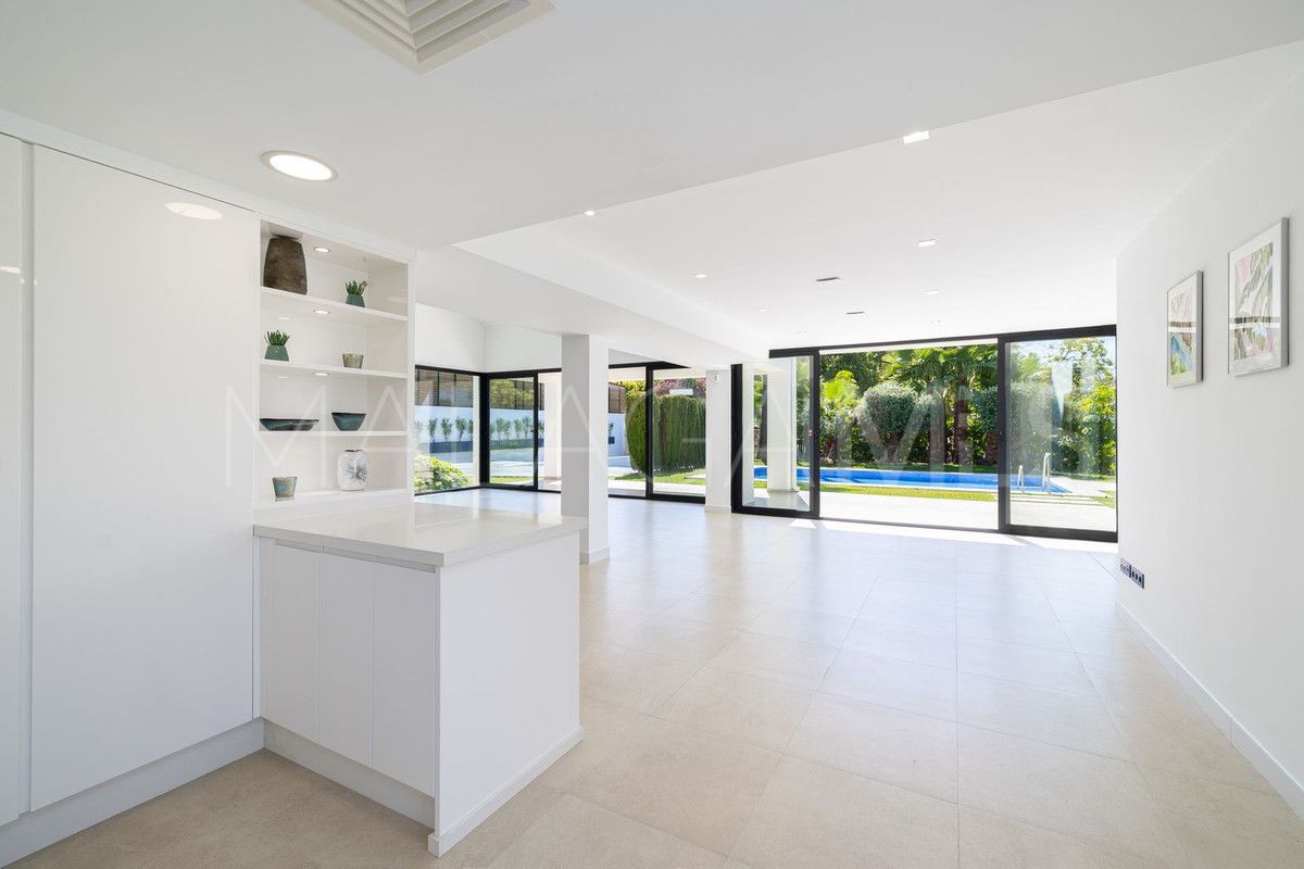 San Pedro de Alcantara, villa with 4 bedrooms for sale