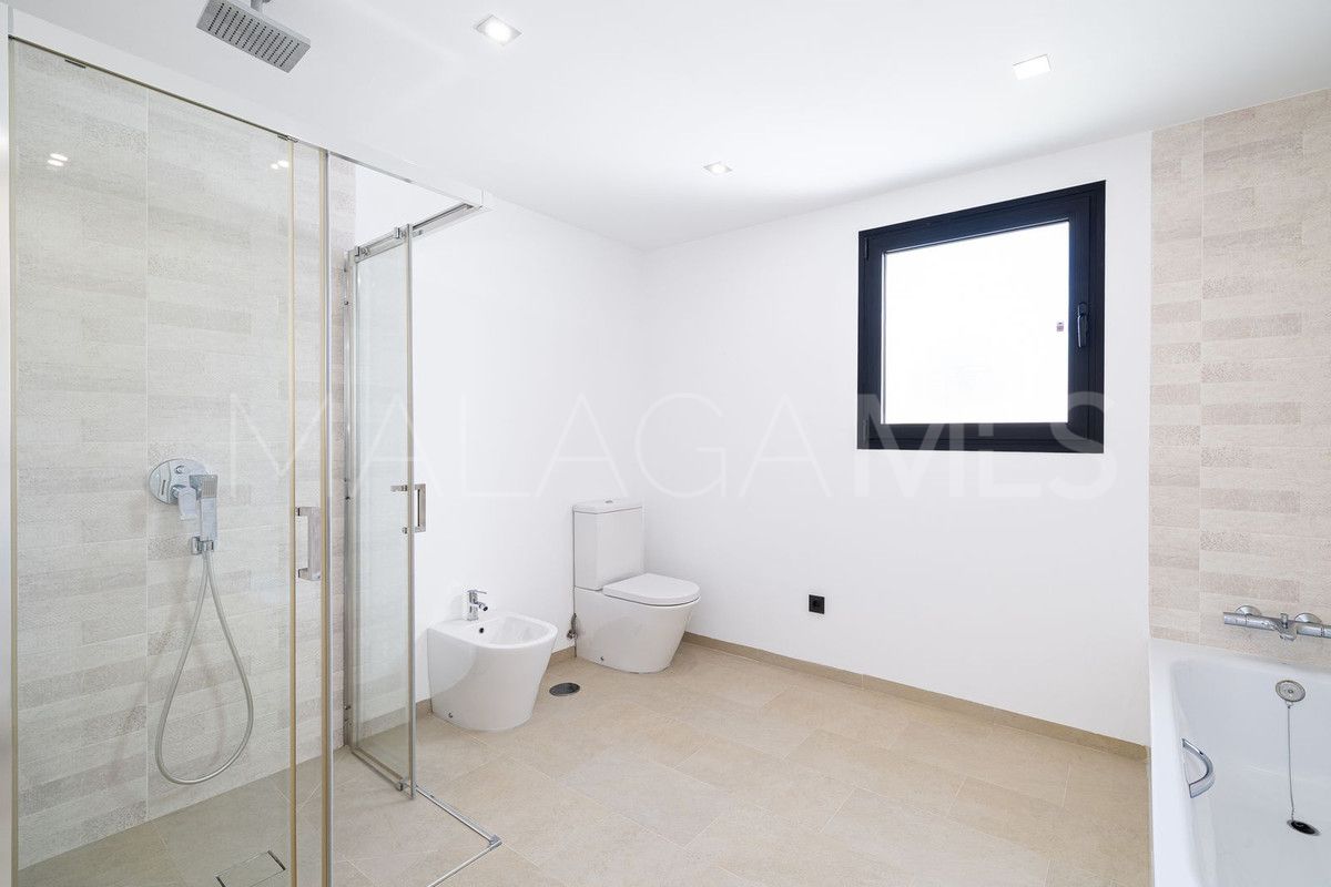 San Pedro de Alcantara, villa with 4 bedrooms for sale