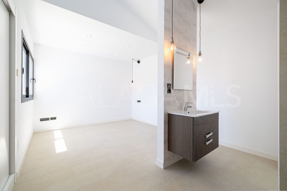 San Pedro de Alcantara, villa with 4 bedrooms for sale