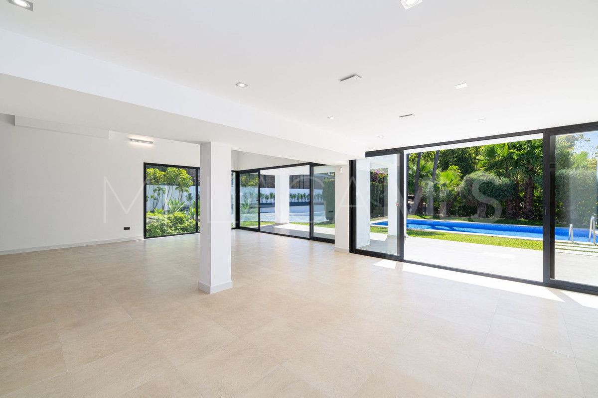 San Pedro de Alcantara, villa with 4 bedrooms for sale
