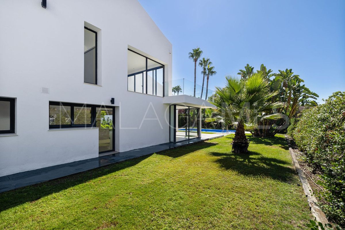 San Pedro de Alcantara, villa with 4 bedrooms for sale