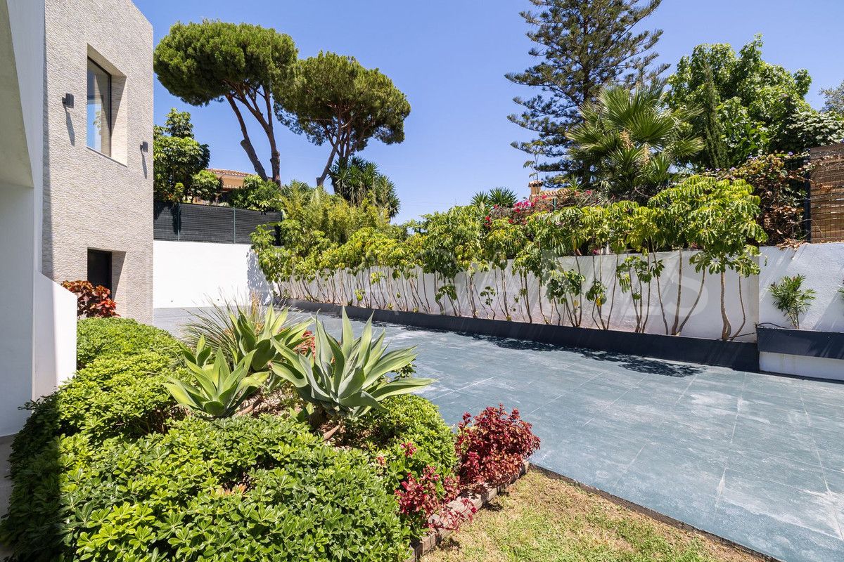 San Pedro de Alcantara, villa with 4 bedrooms for sale