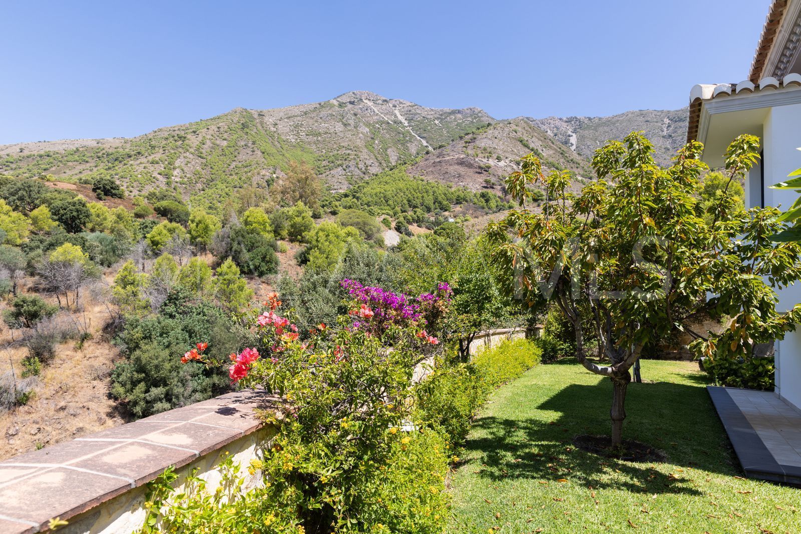 Villa for sale in Valtocado