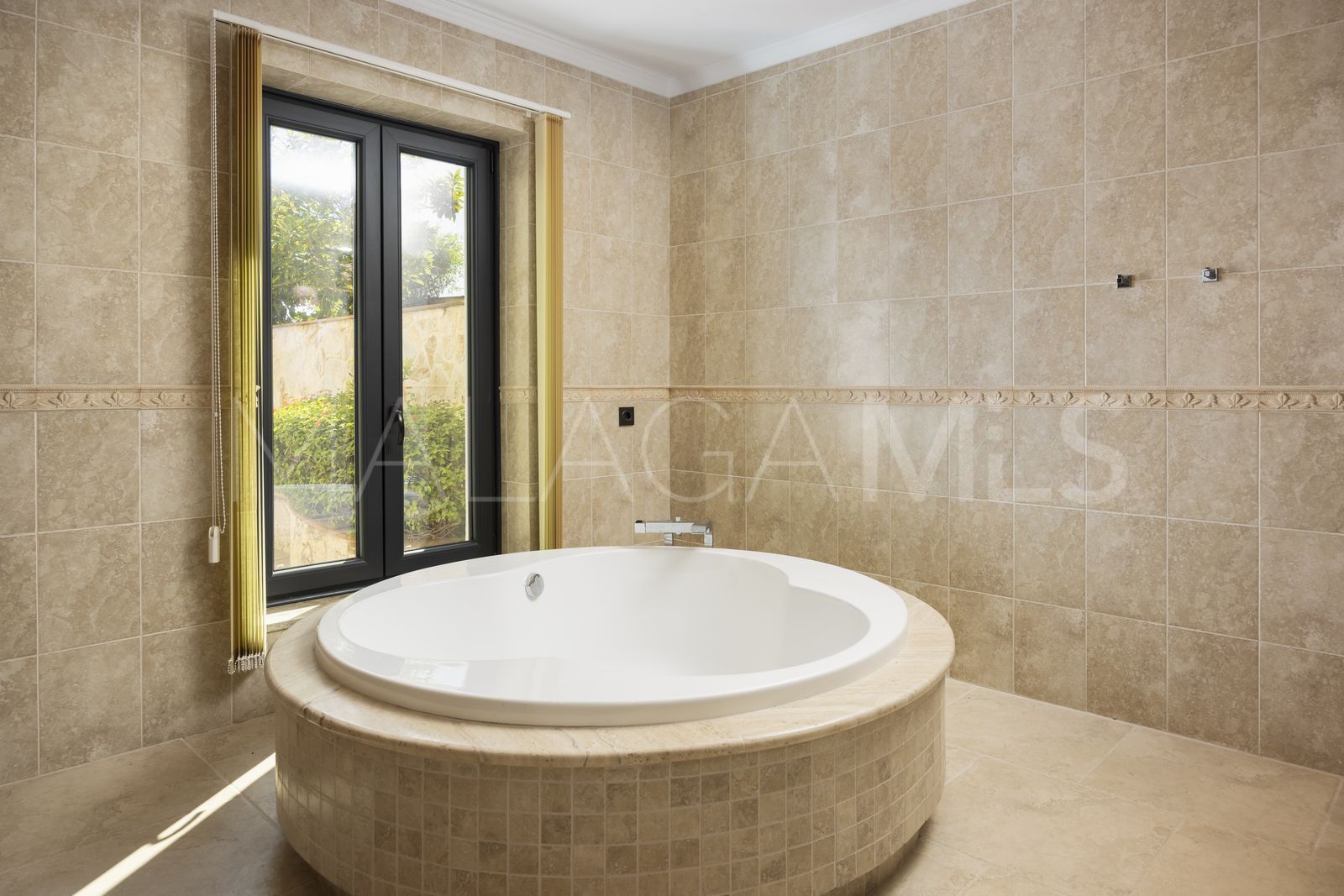 Villa for sale in Valtocado