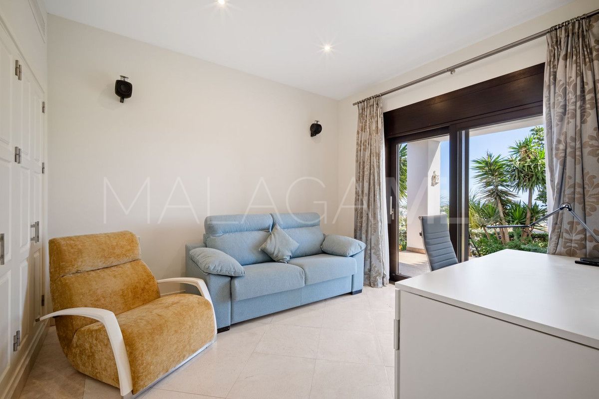 For sale 5 bedrooms villa in El Paraiso