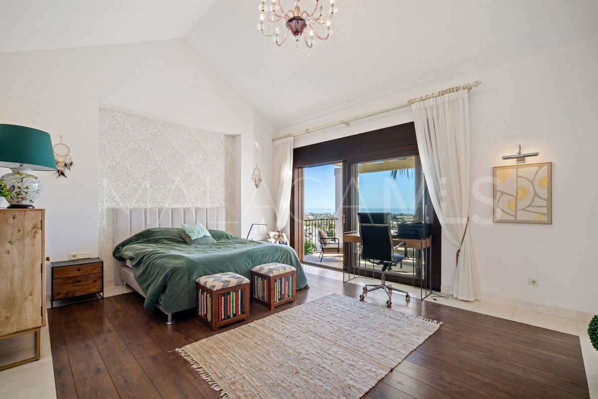 For sale 5 bedrooms villa in El Paraiso