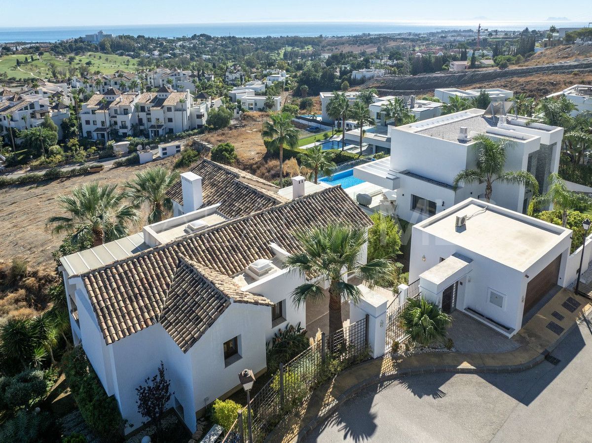 For sale 5 bedrooms villa in El Paraiso