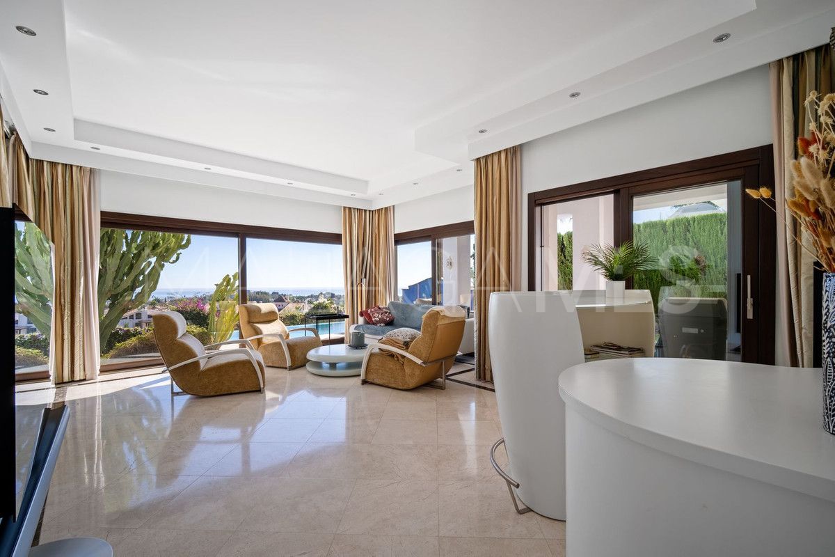 For sale 5 bedrooms villa in El Paraiso