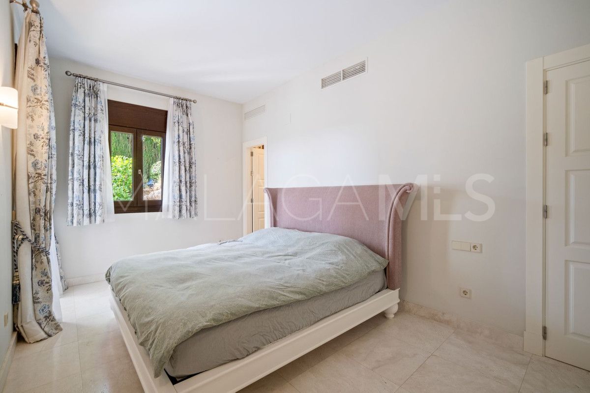 For sale 5 bedrooms villa in El Paraiso