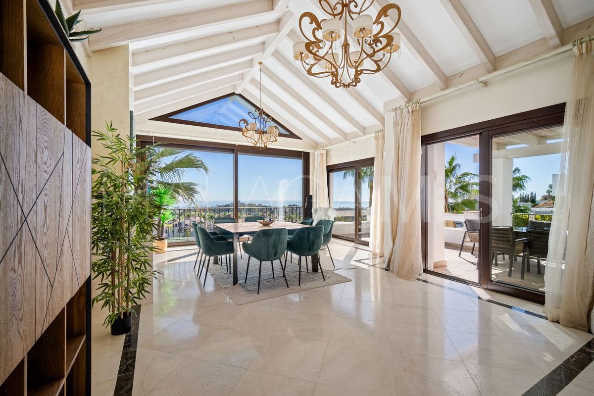 For sale 5 bedrooms villa in El Paraiso