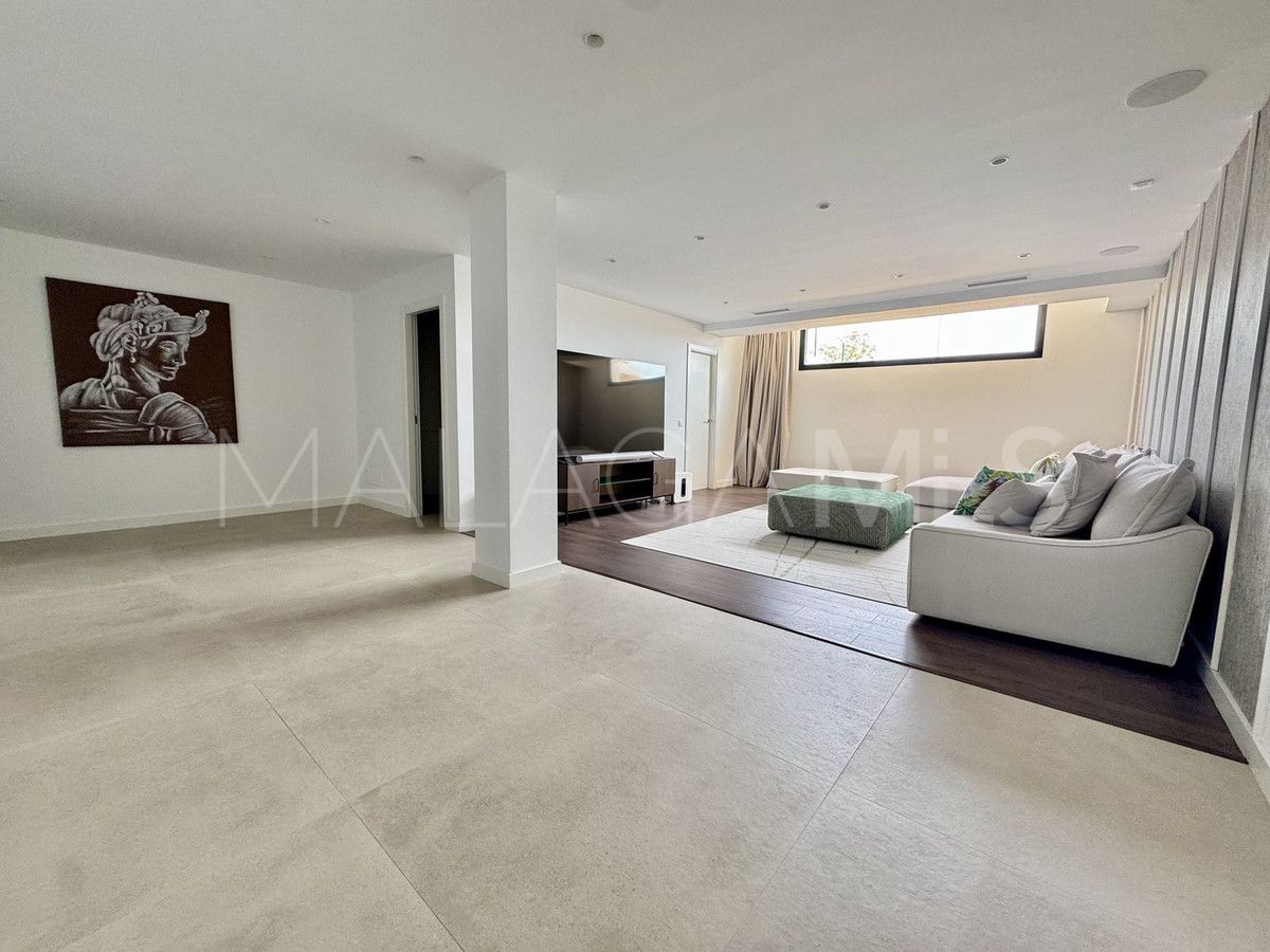 Villa for sale in Cancelada