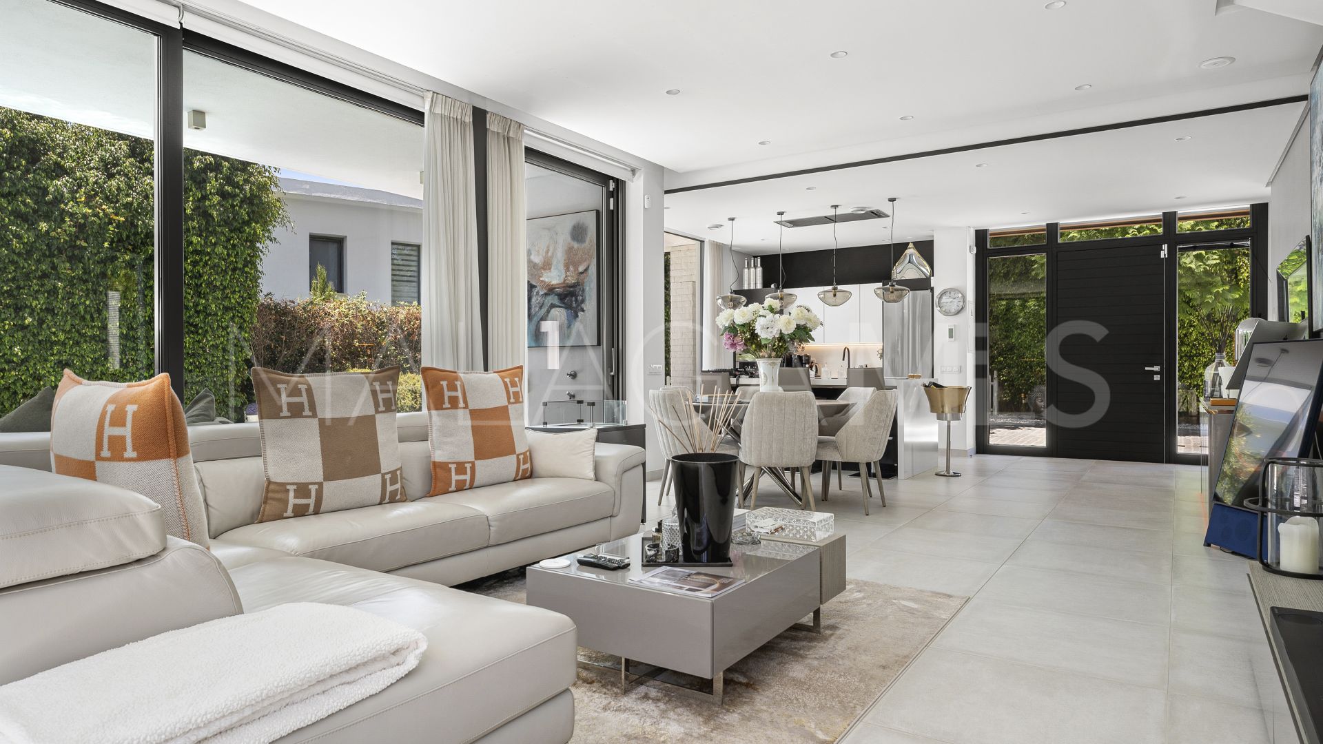 4 bedrooms villa in Arboleda for sale