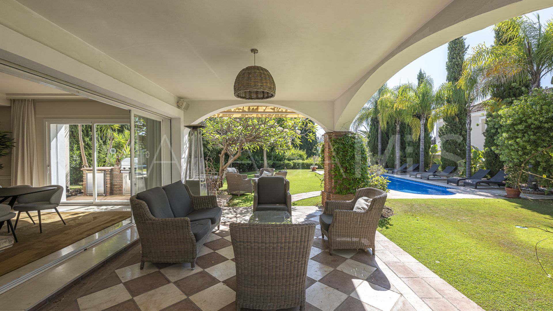 Villa for sale in La Reserva de la Quinta