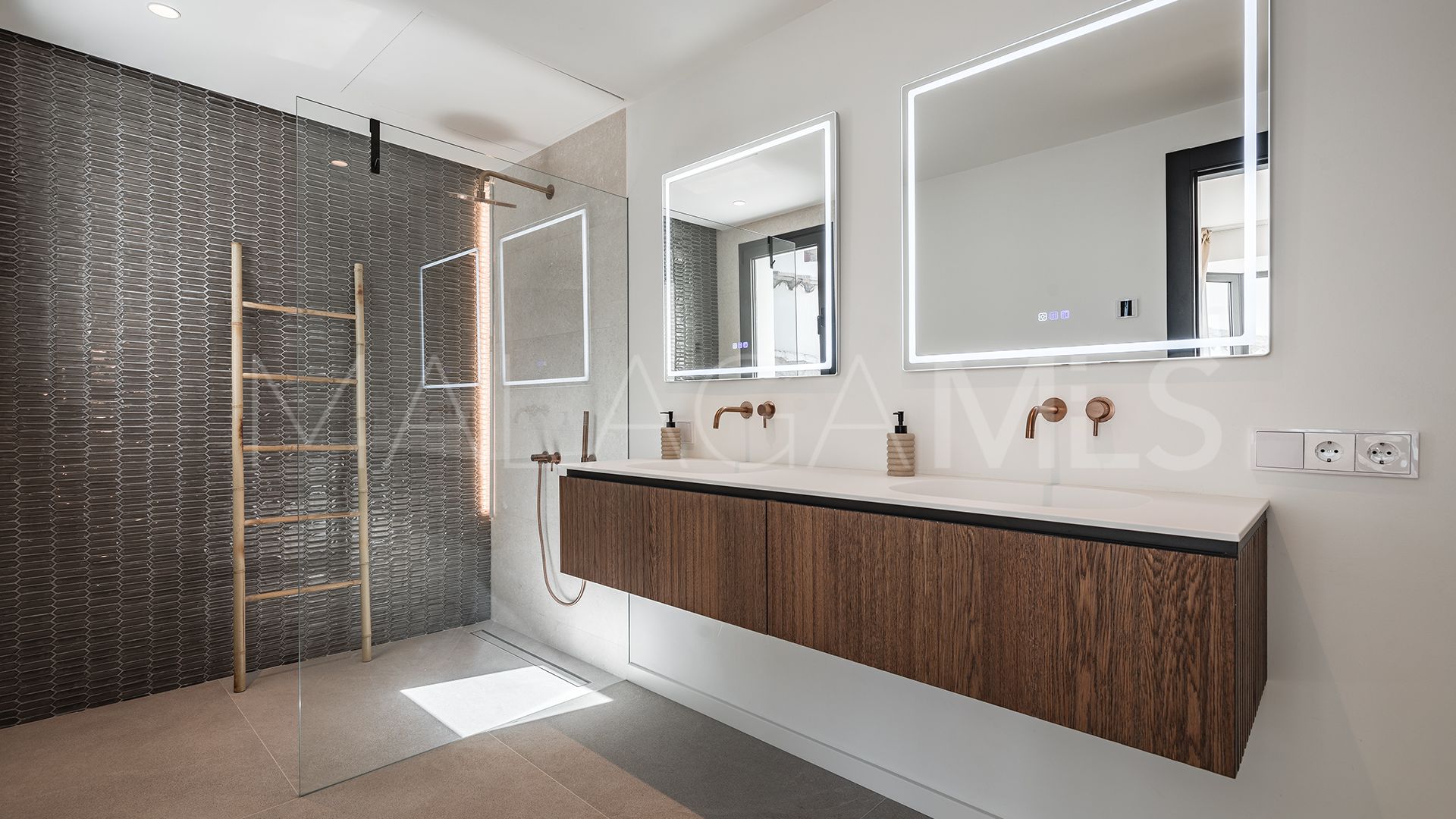 Villa for sale in El Madroñal