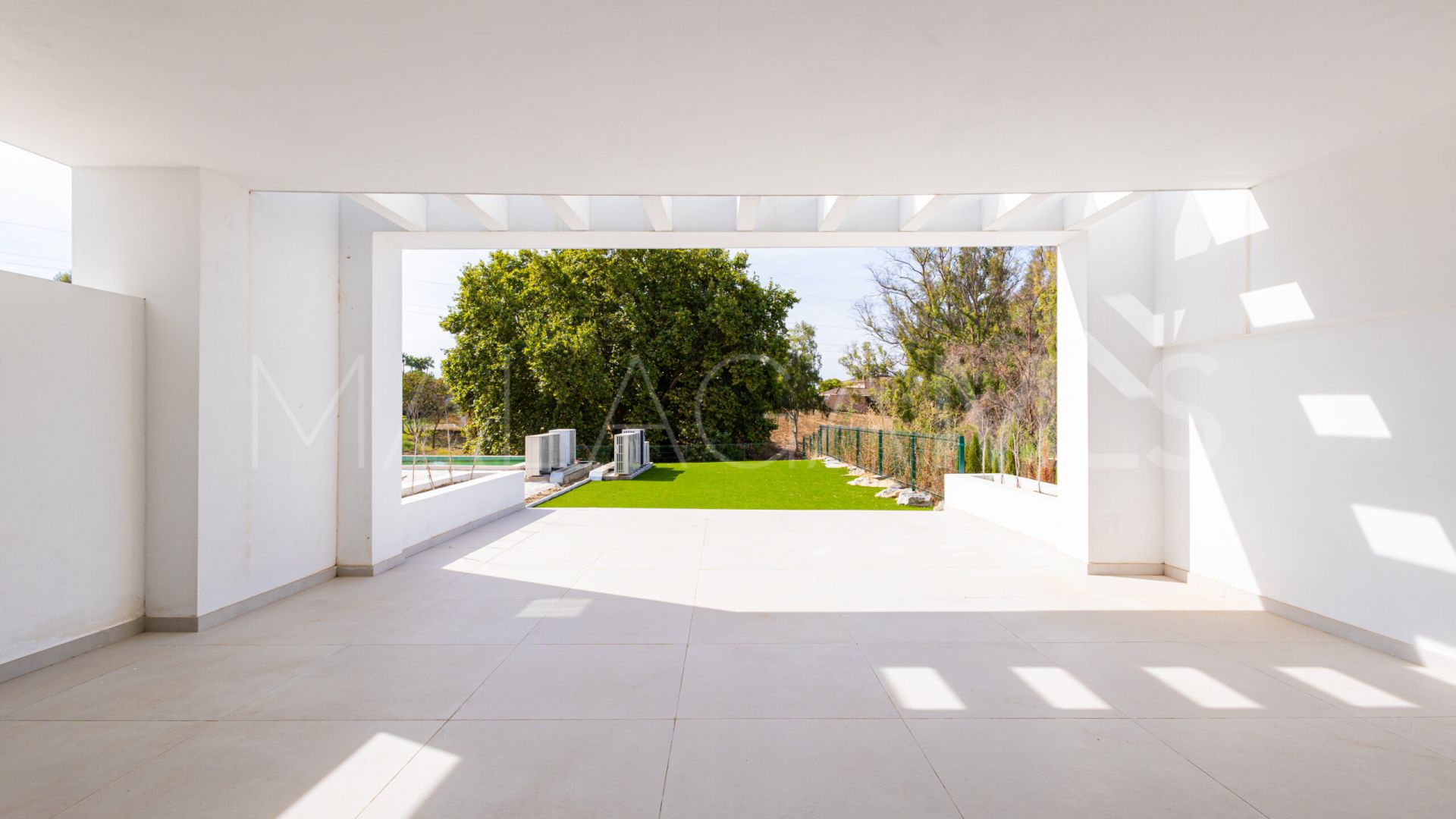 Villa jumelée for sale in Guadalmina Alta