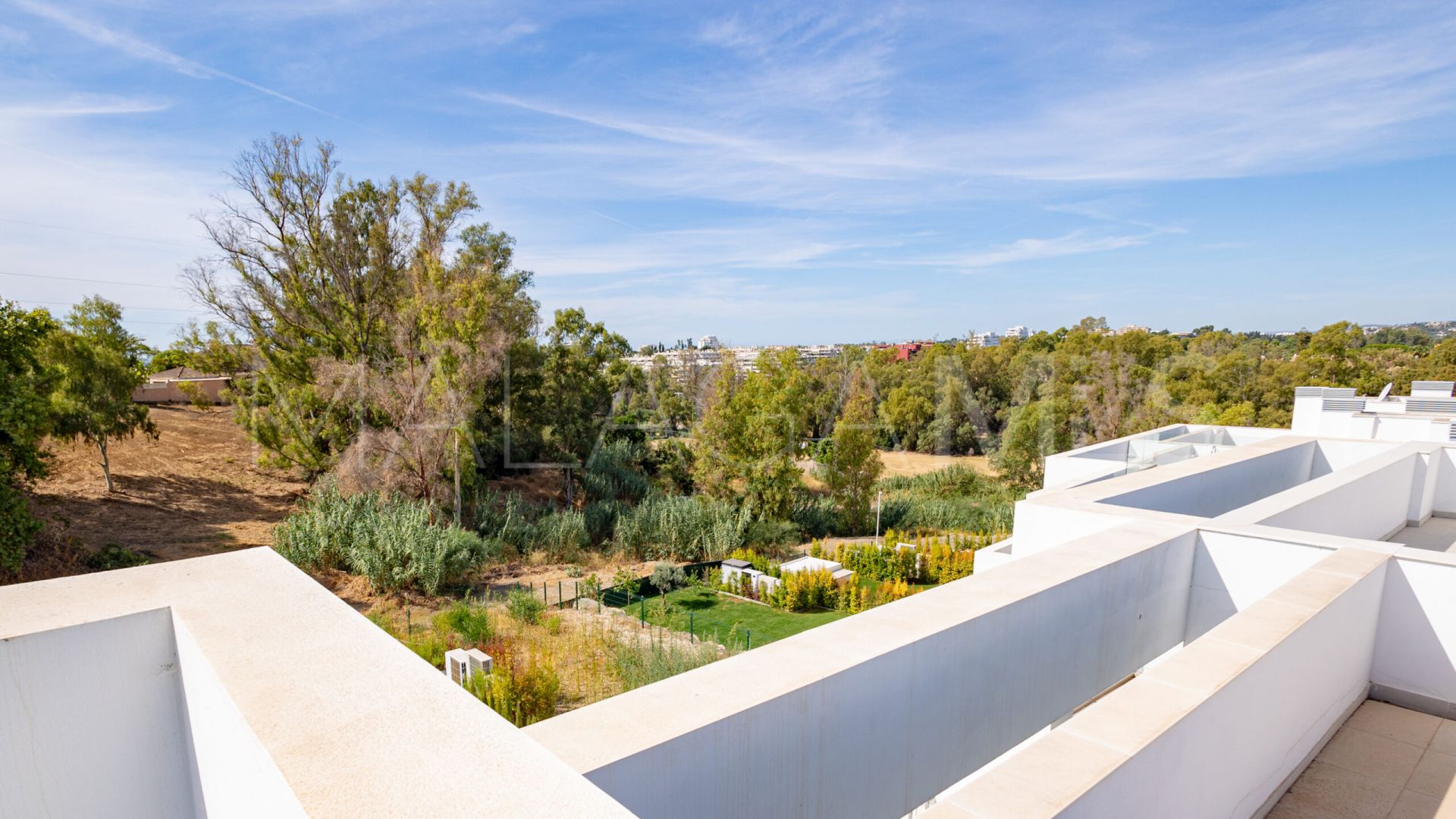 Villa jumelée for sale in Guadalmina Alta