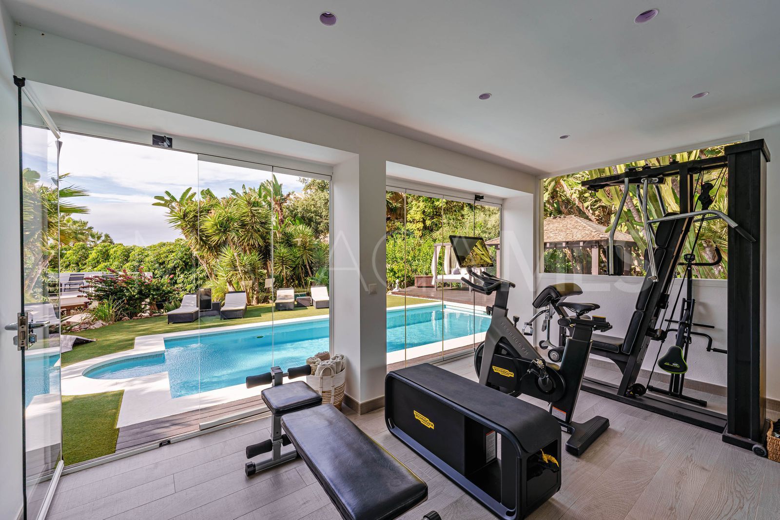 El Rosario villa for sale