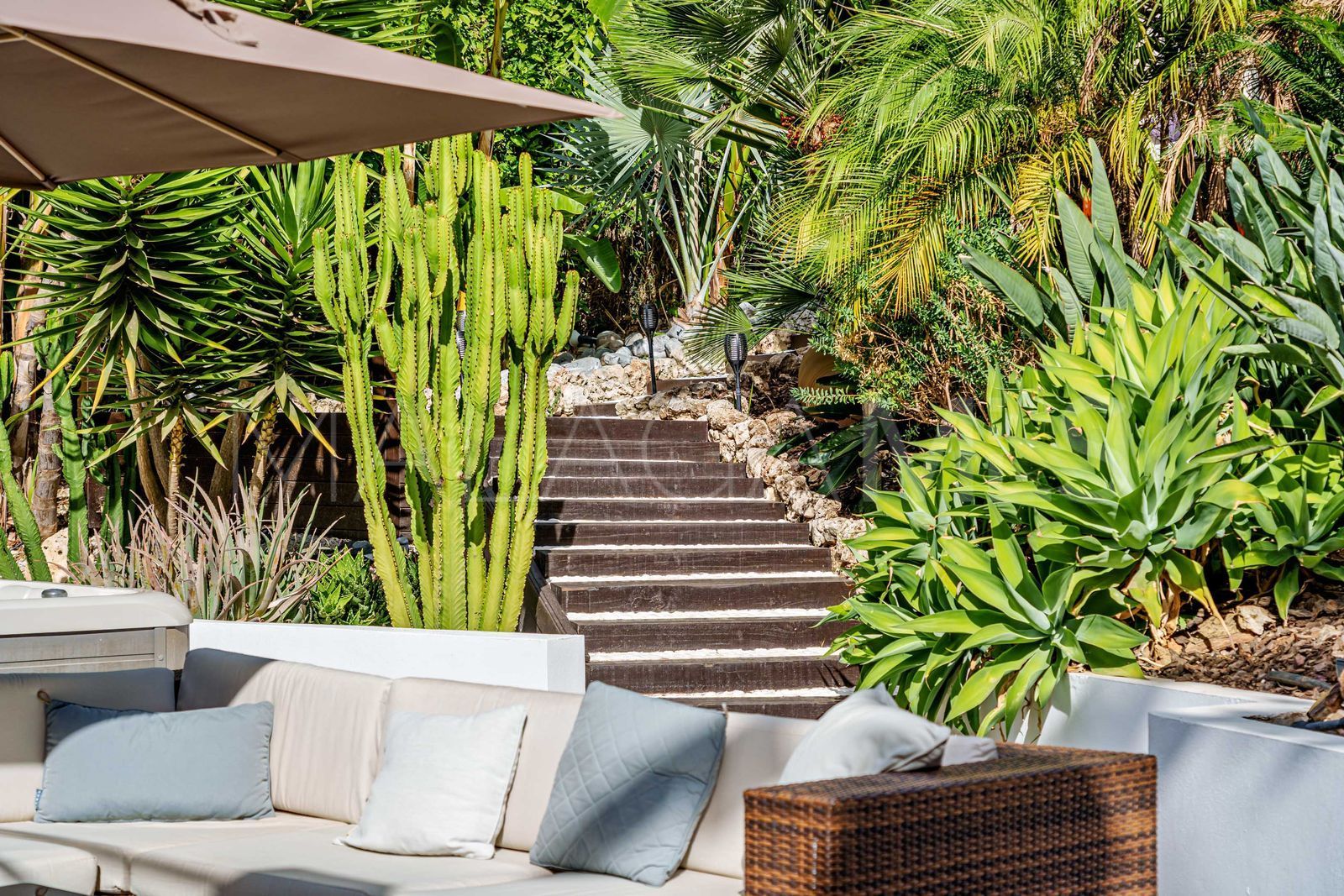 El Rosario villa for sale