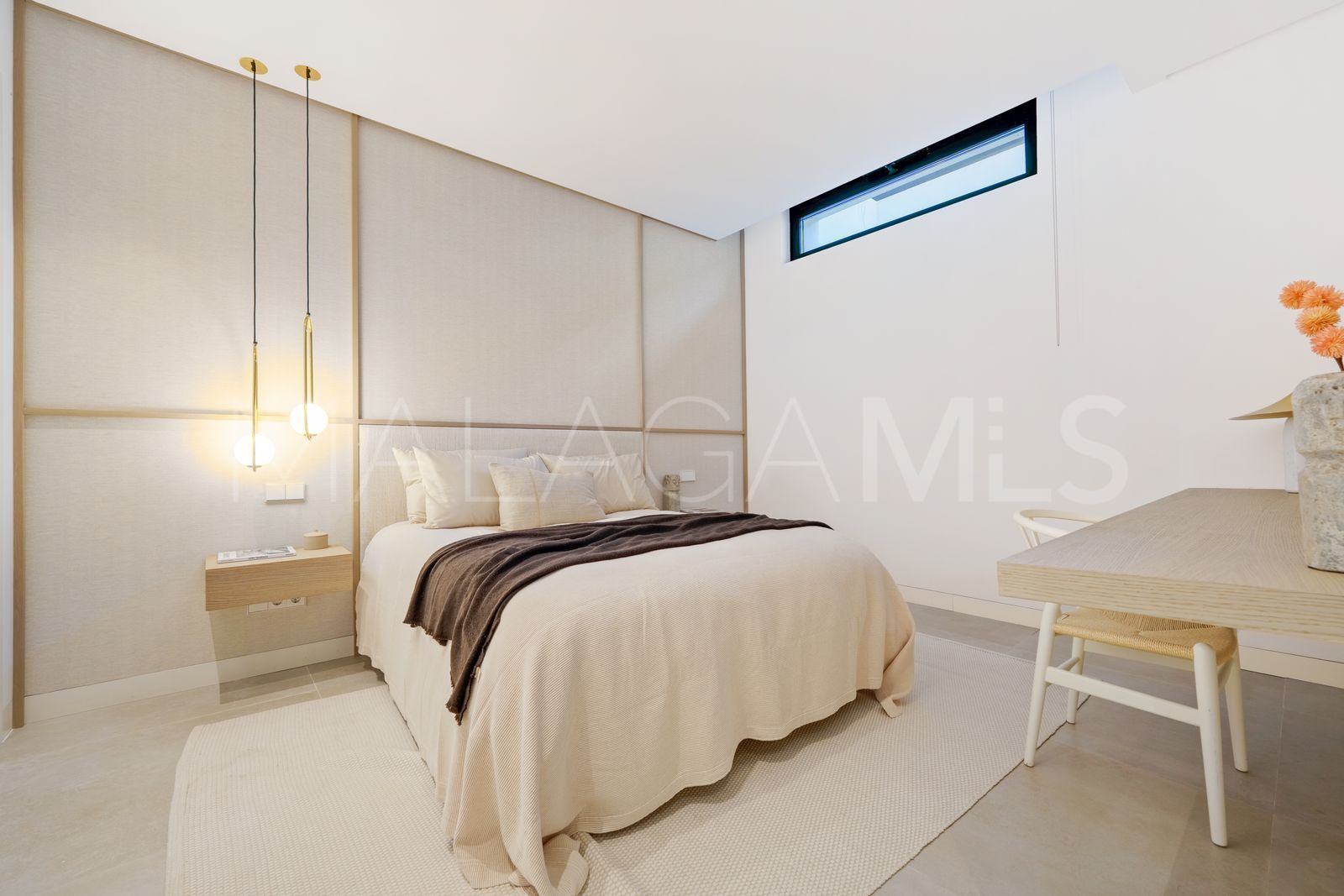 Villa for sale in Nueva Andalucia