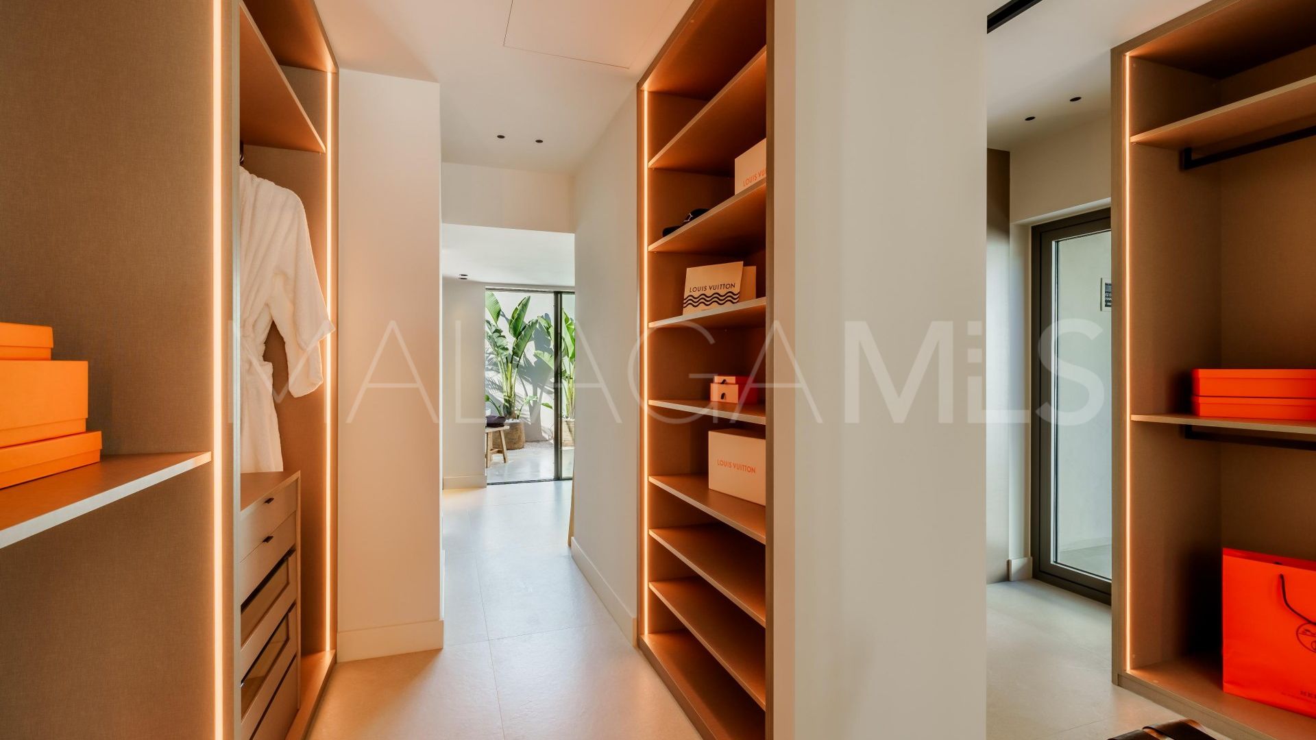 Villa de 5 bedrooms for sale in Cortijo Blanco