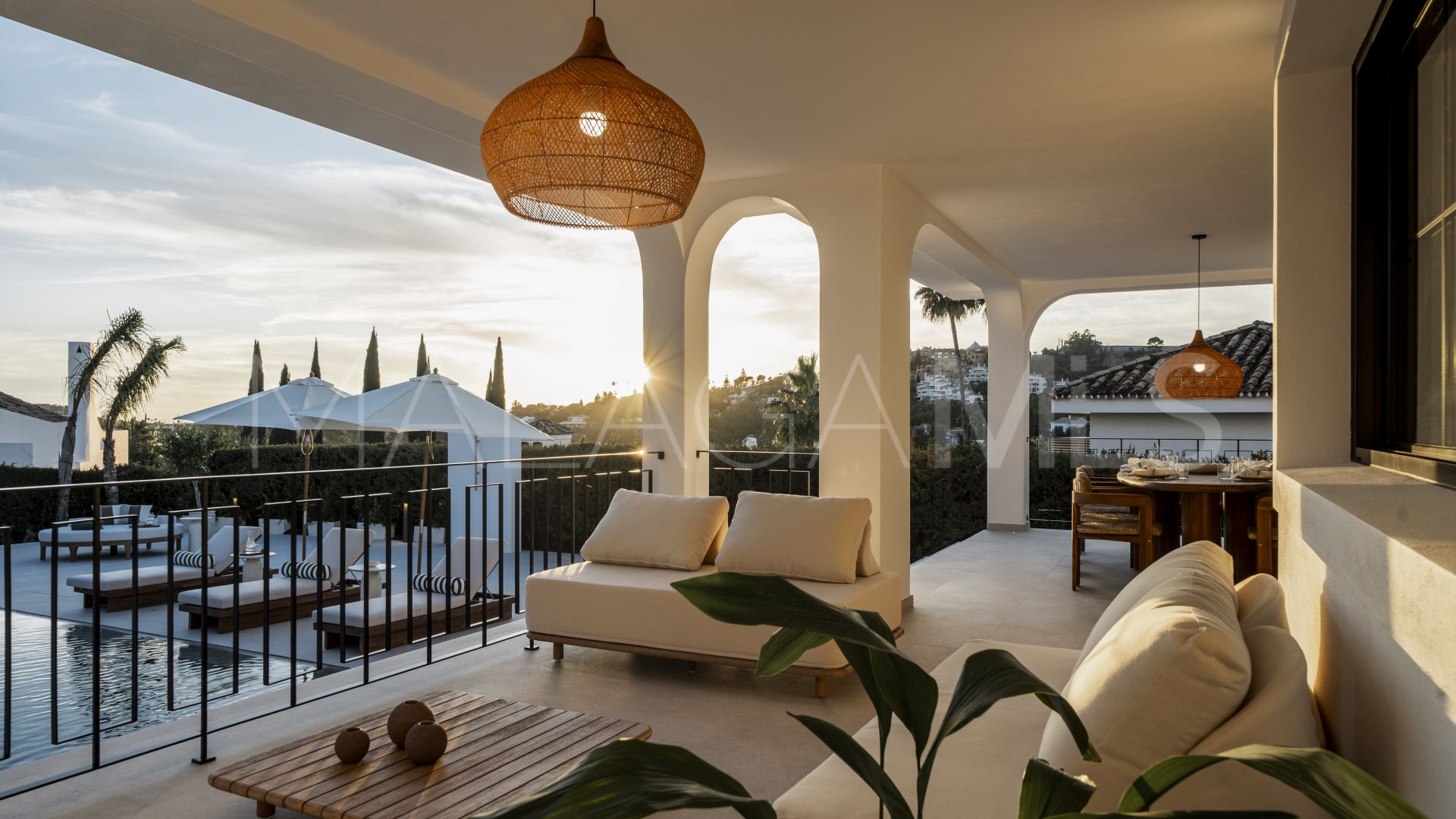 For sale villa in Nueva Andalucia with 5 bedrooms