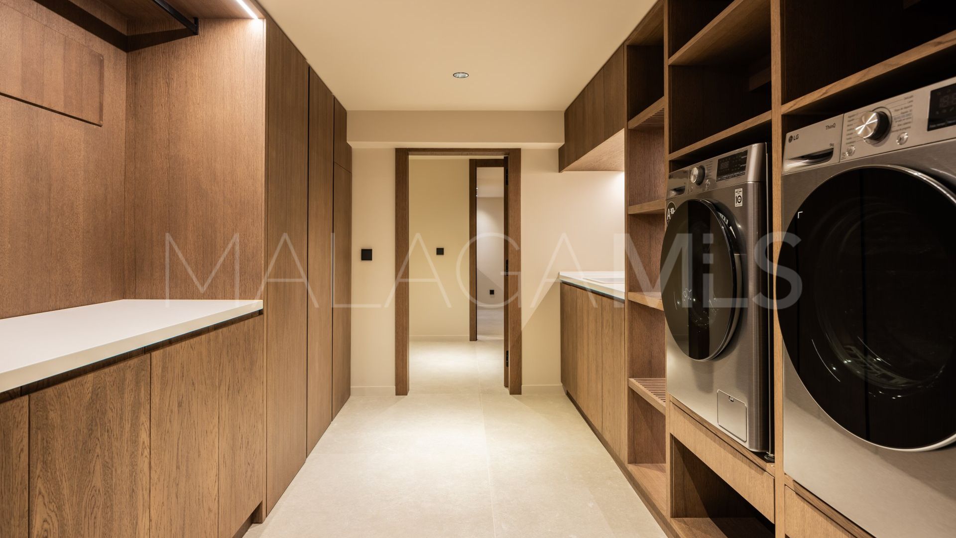 For sale Nueva Andalucia 5 bedrooms villa