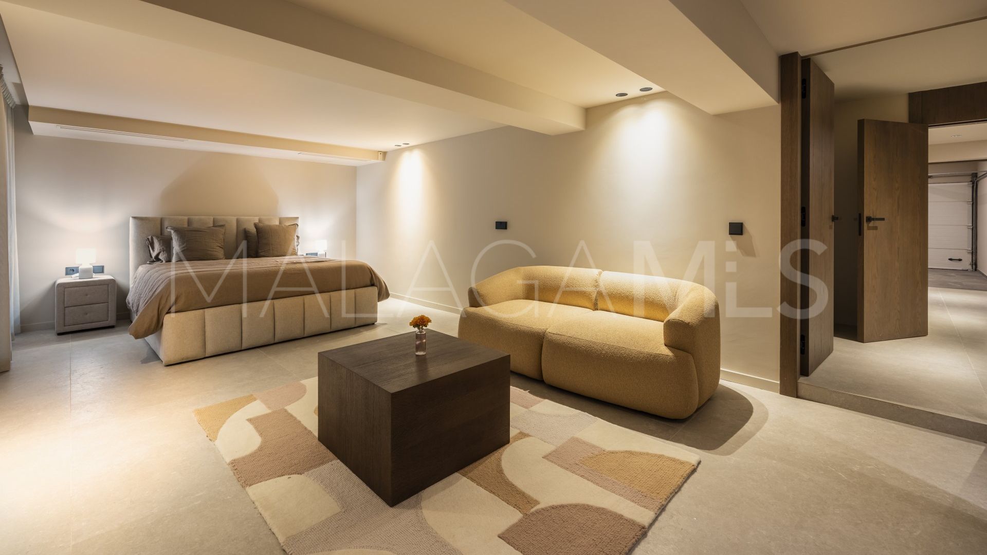 For sale Nueva Andalucia 5 bedrooms villa