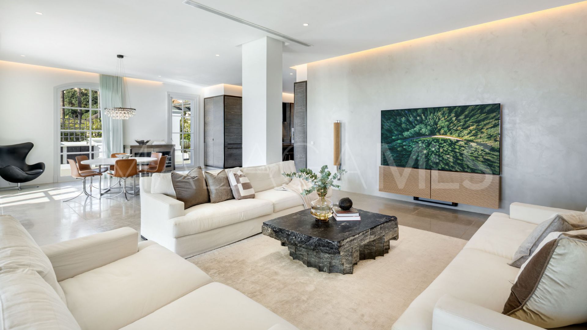 Se vende villa in Marbella Club Golf Resort with 7 bedrooms