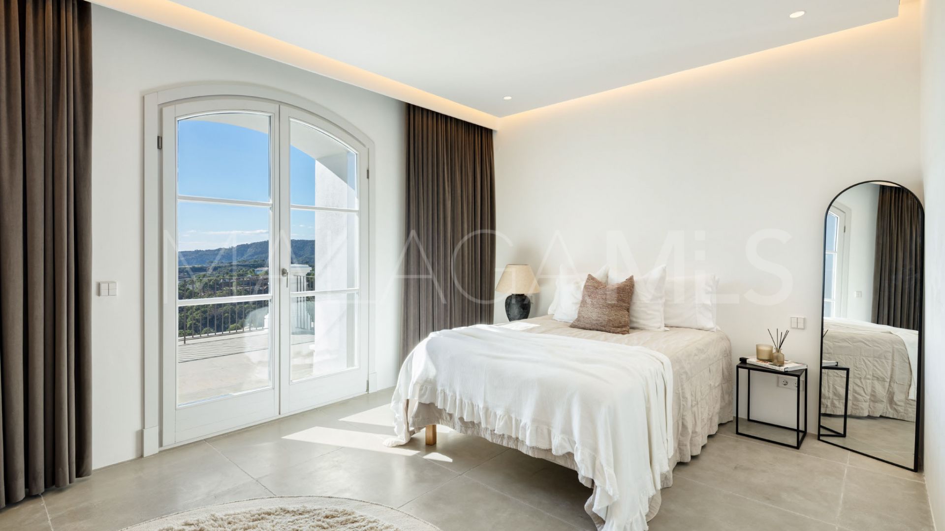 Se vende villa in Marbella Club Golf Resort with 7 bedrooms