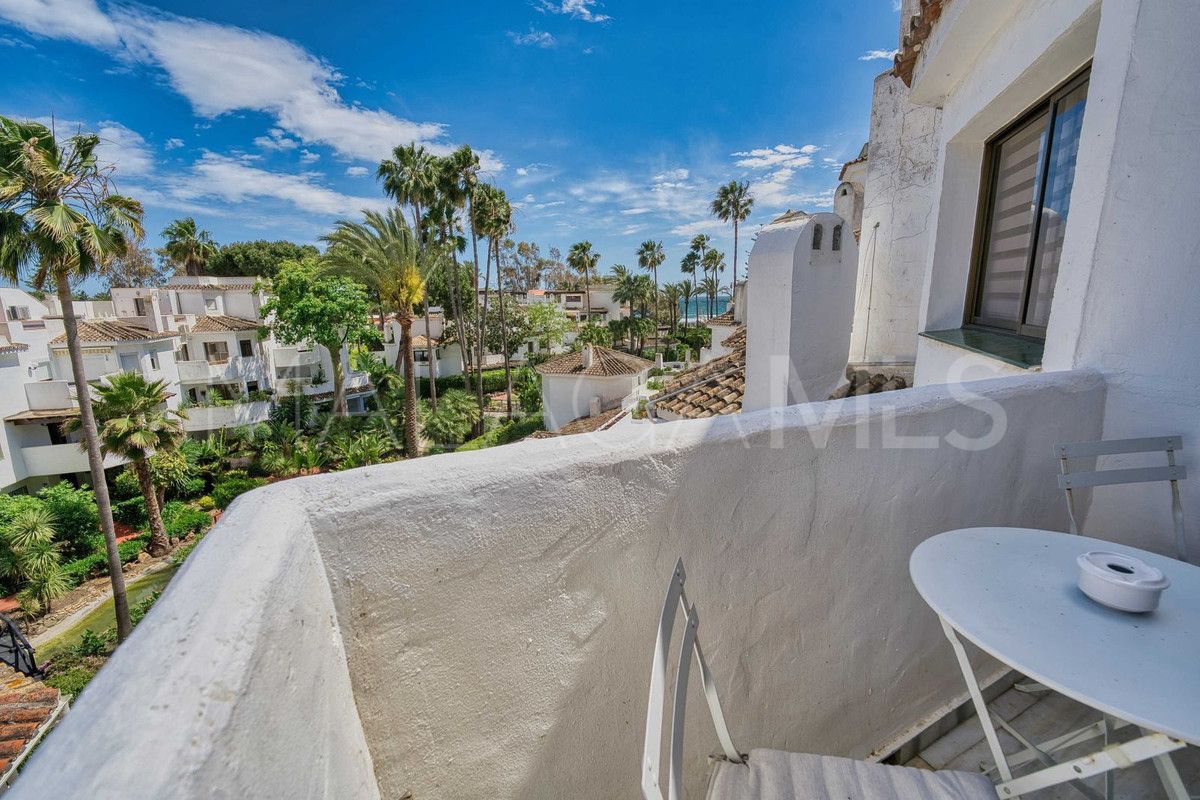 Buy Ático in Elviria de 4 bedrooms