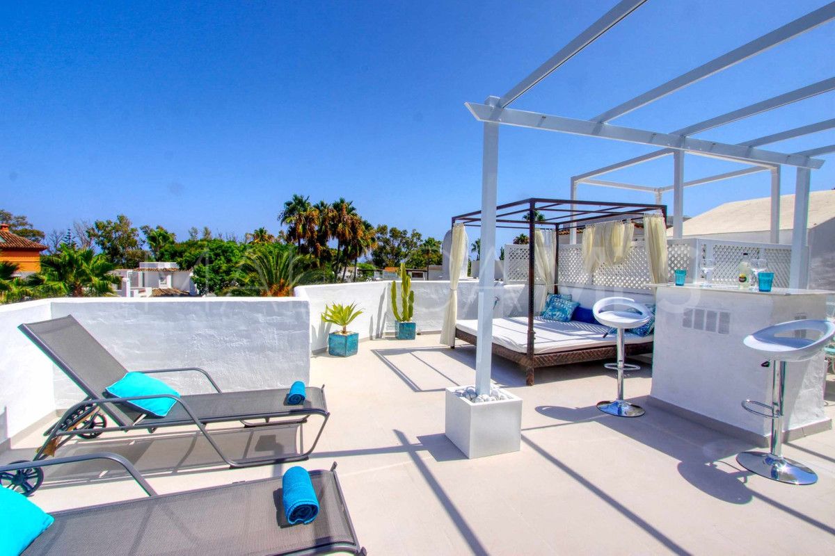 Buy Ático in Elviria de 4 bedrooms