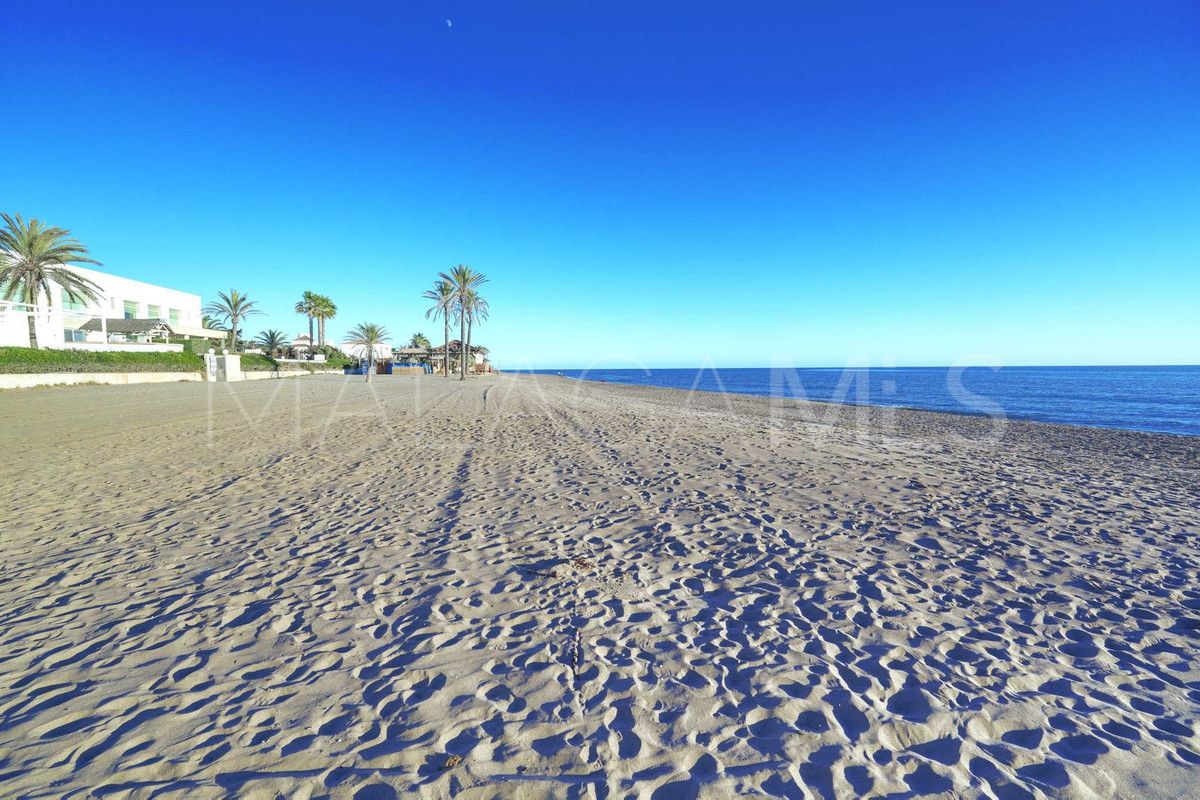 Buy Ático in Elviria de 4 bedrooms