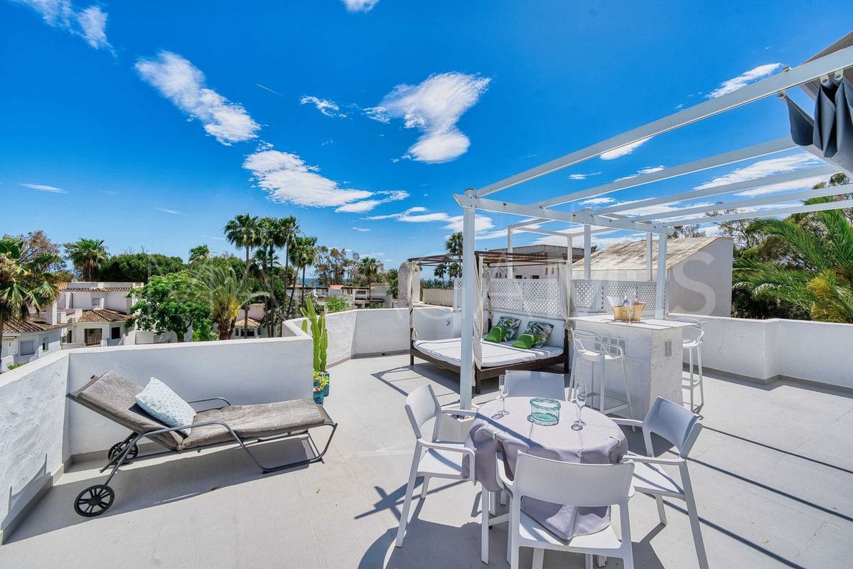 Buy Ático in Elviria de 4 bedrooms