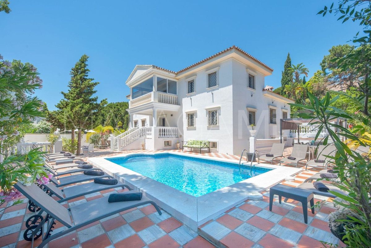 Villa for sale in Hacienda las Chapas
