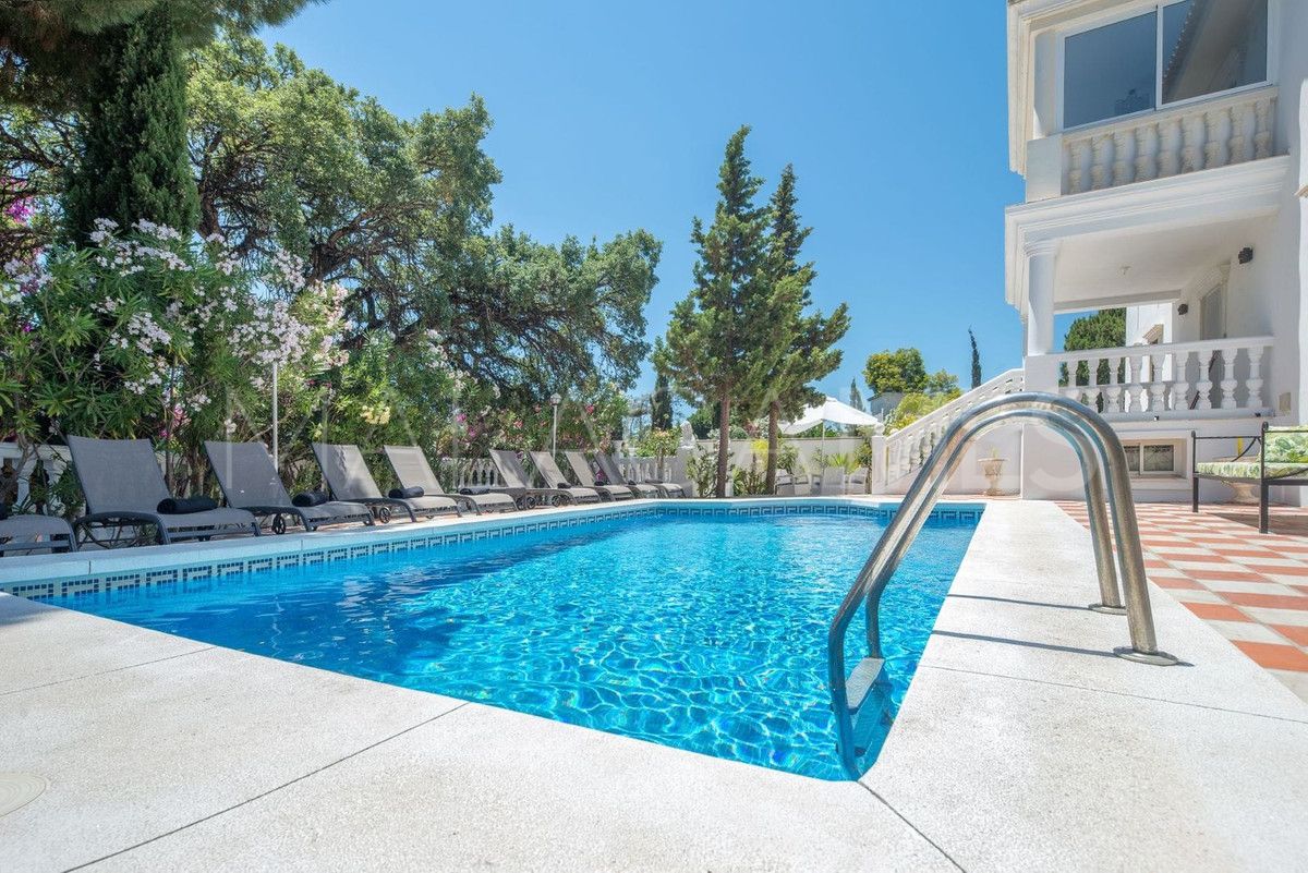 Villa for sale in Hacienda las Chapas