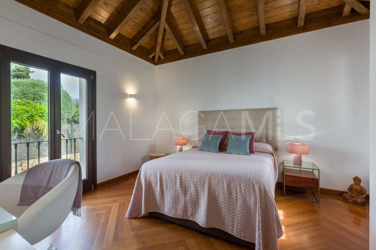 Villa for sale in Guadalmina Baja