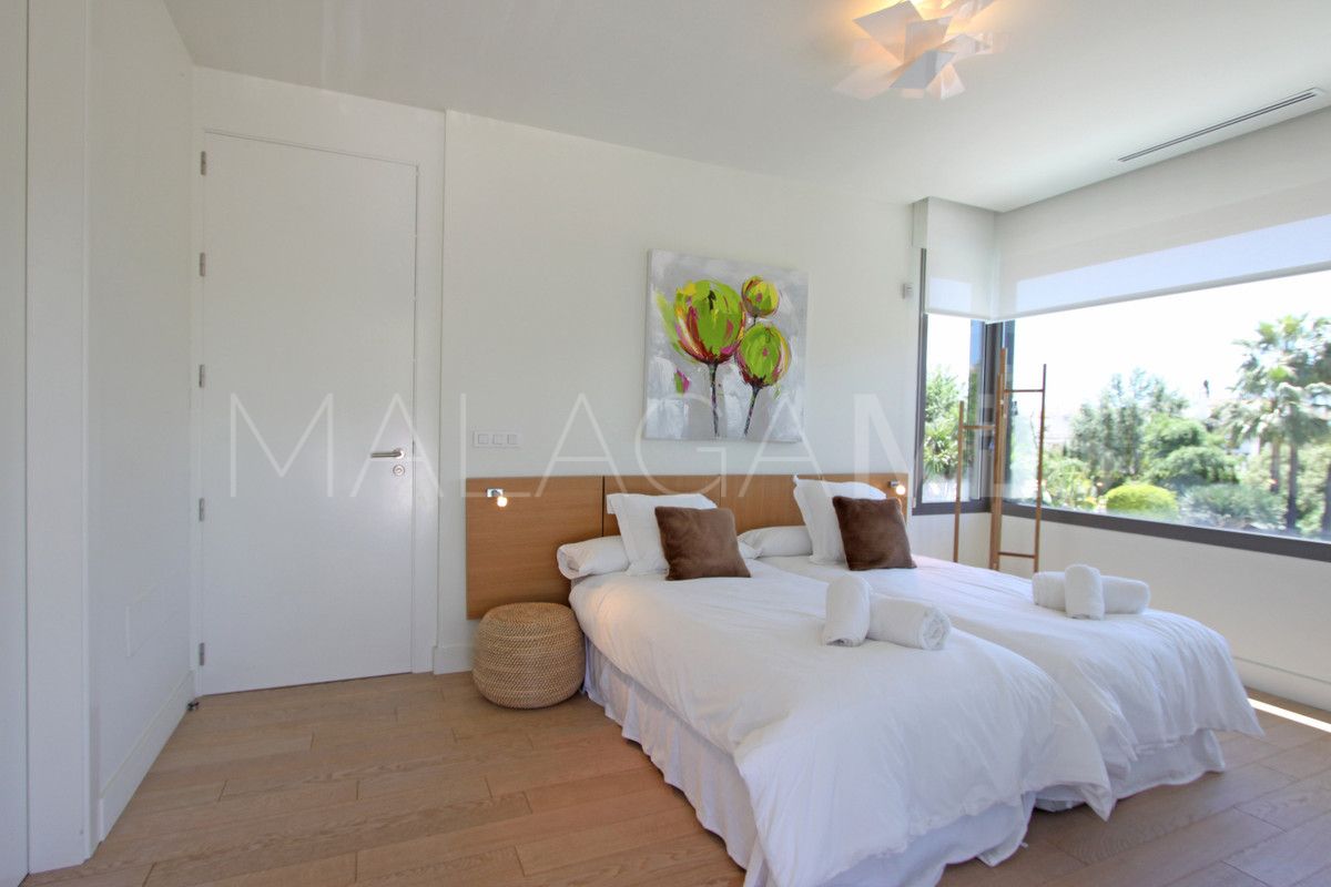 Se vende villa in Marbella Ciudad with 4 bedrooms