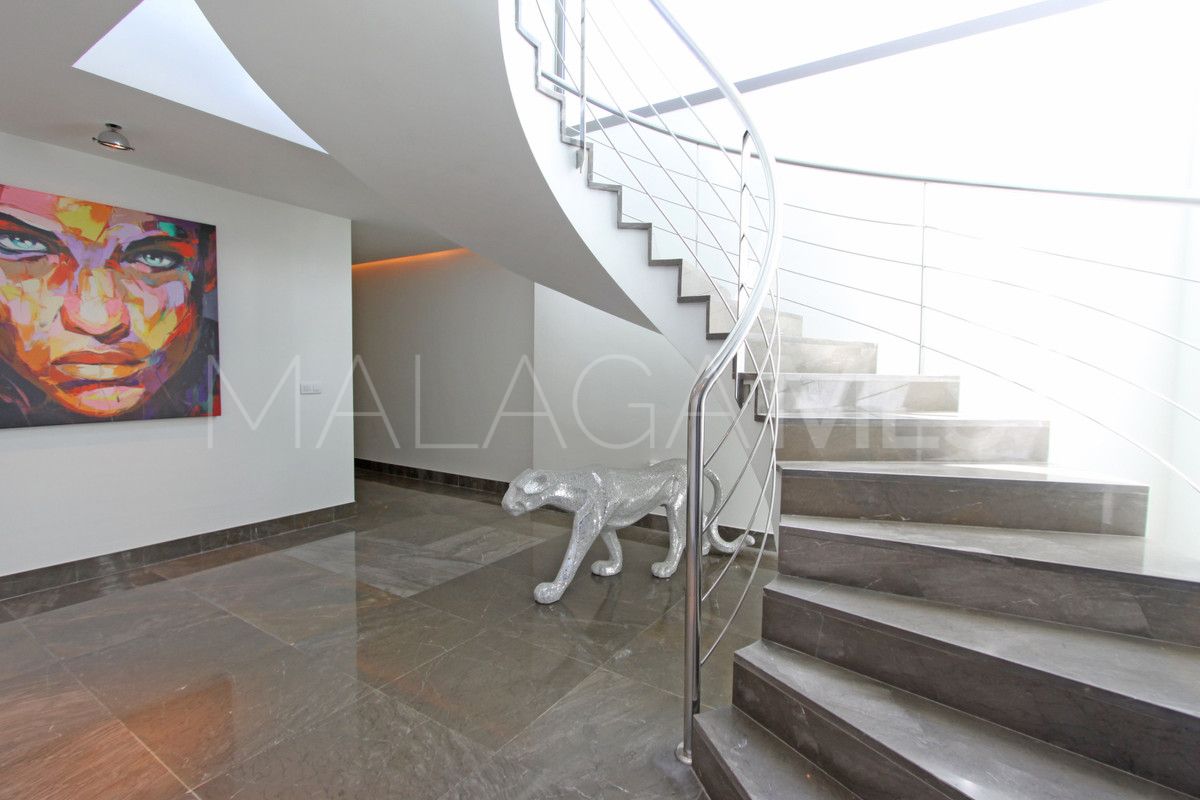 Se vende villa in Marbella Ciudad with 4 bedrooms