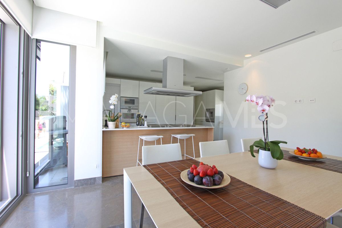 Se vende villa in Marbella Ciudad with 4 bedrooms