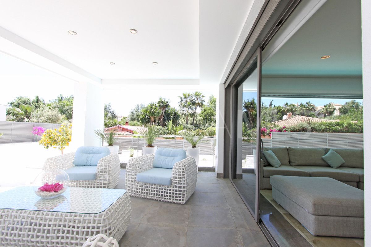Se vende villa in Marbella Ciudad with 4 bedrooms