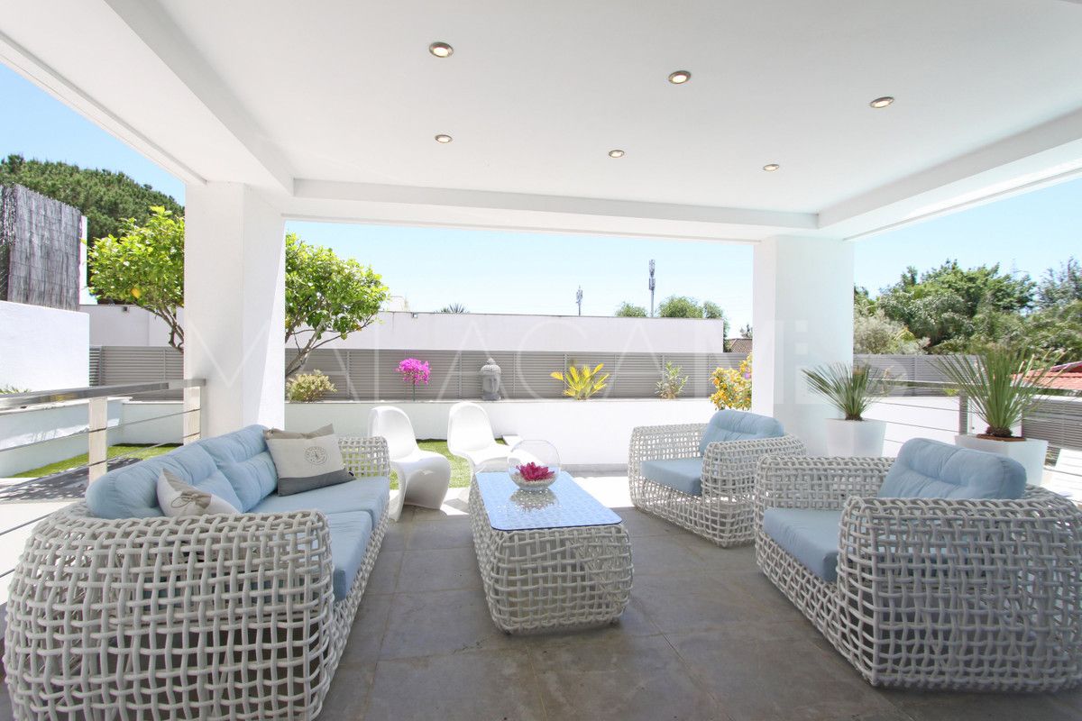 Se vende villa in Marbella Ciudad with 4 bedrooms