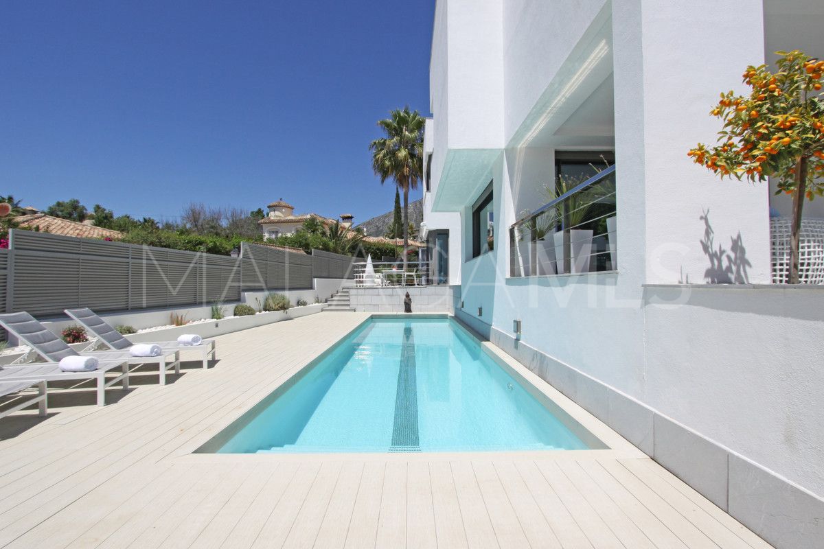 Se vende villa in Marbella Ciudad with 4 bedrooms