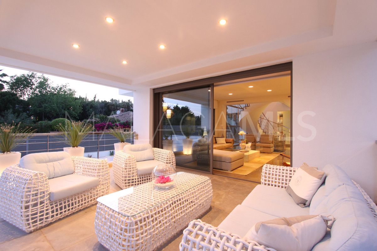 Se vende villa in Marbella Ciudad with 4 bedrooms