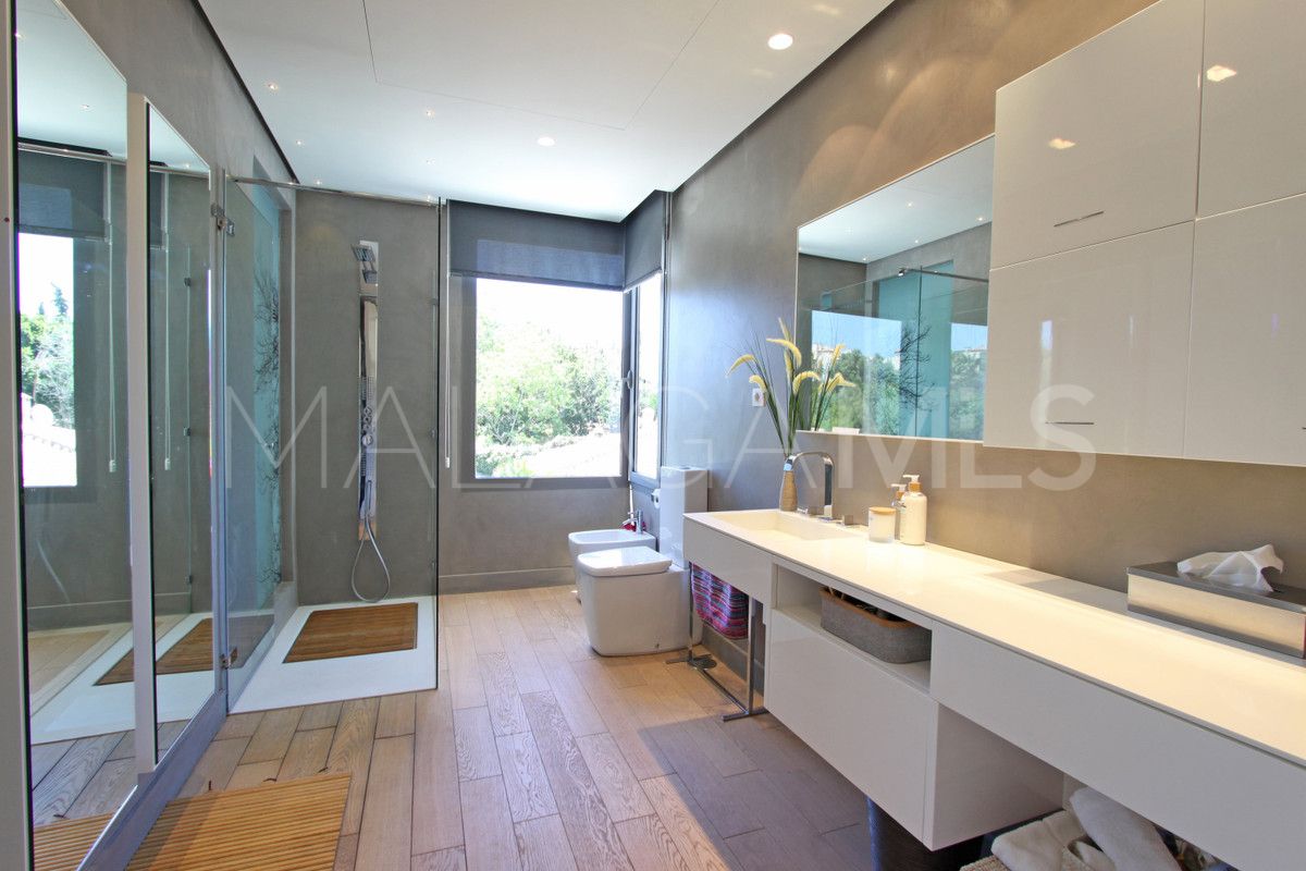 Se vende villa in Marbella Ciudad with 4 bedrooms