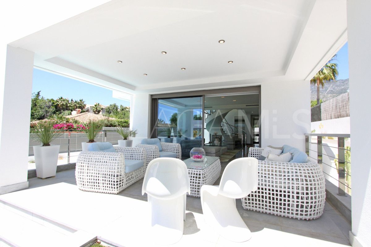 Se vende villa in Marbella Ciudad with 4 bedrooms